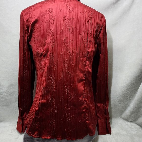 Red Crinkled  Paisley Blouse - Picture 4 of 10